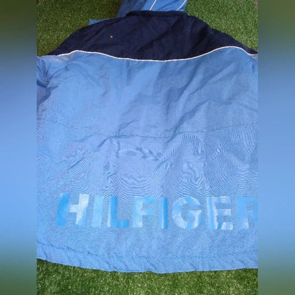 Boys Blue Tommy Hilfiger Winter Jacket Size Youth Large - Picture 2 of 2